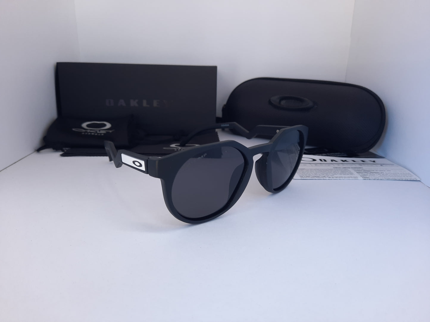 Oakley® HSTN